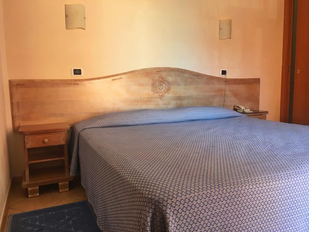 Hotel Delle Isole La Maddalena  Eksteriør bilde